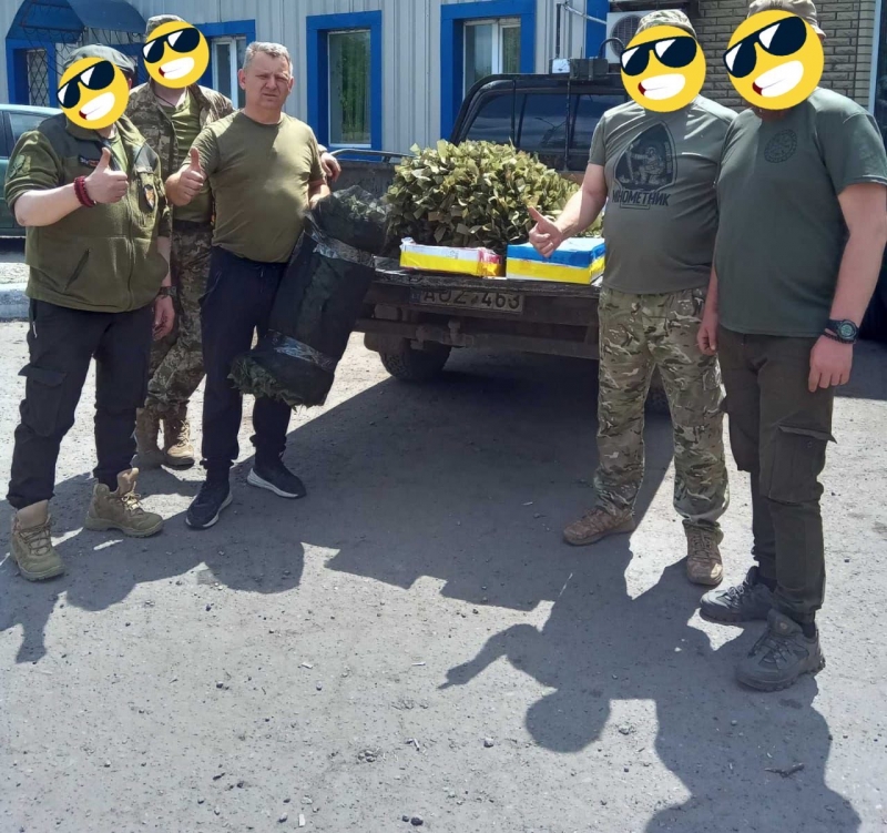 25.05.2024 Продовжуємо творити добрі справи. Знову в дорозі! Громадський дипломат ГО &laquo;Міжнародної Дипломатичної Місії &laquo;ОБСЕ&raquo; Приходько Григорій Дмитрович з волонтерами привіз маскувальні сітки та іншу допомогу нашим захисникам.