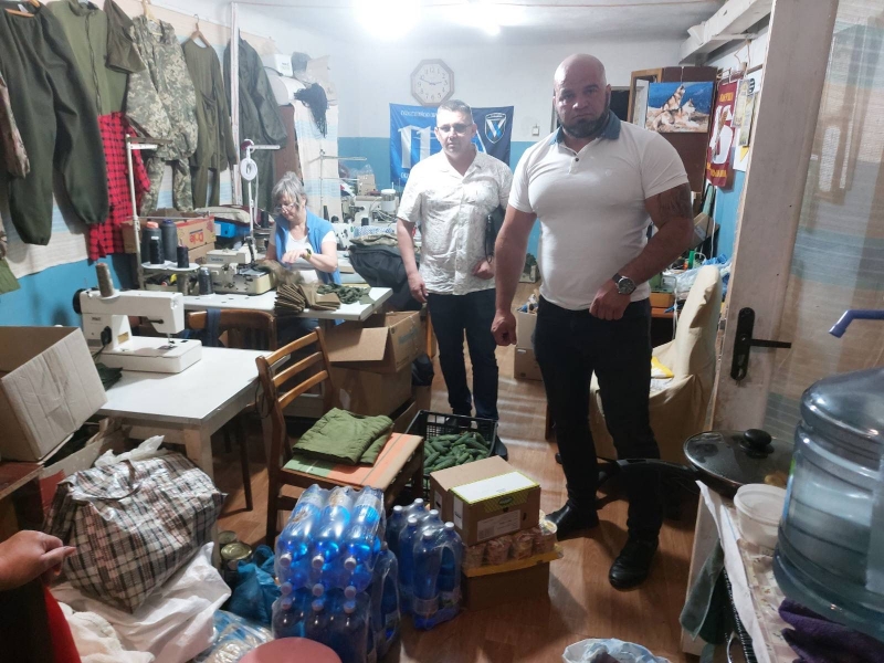 28.05.2024 Продовжуємо робити добрі справи, громадські дипломати ГО &laquo;Міжнародної Дипломатичної Місії &laquo;ОБСЕ&raquo; Артем Чаплигін та Павло Ромашко компонують  допомогу для наших захисників.